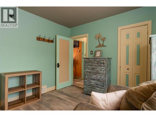 936 Thackeray Street, Warfield, BC - Indoor