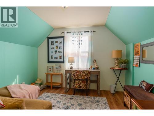 936 Thackeray Street, Warfield, BC - Indoor