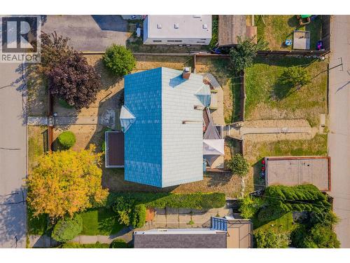 936 Thackeray Street, Warfield, BC - Outdoor