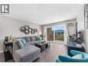 3163 Richter Street Unit# 413, Kelowna, BC  - Indoor Photo Showing Living Room 