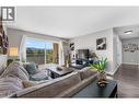 3163 Richter Street Unit# 413, Kelowna, BC  - Indoor Photo Showing Living Room 