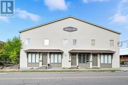 1 - 49 ONTARIO STREET  Grimsby, ON L3M 3H2