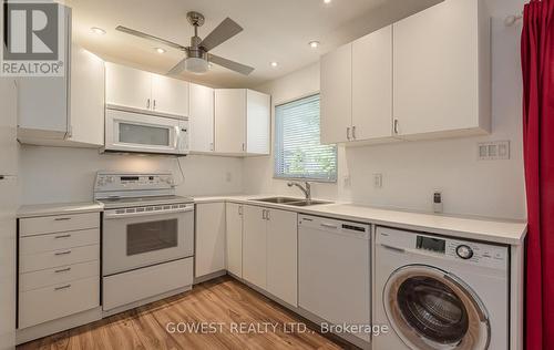 2137 Shore Lane, Wasaga Beach, ON - Indoor Photo Showing Laundry Room