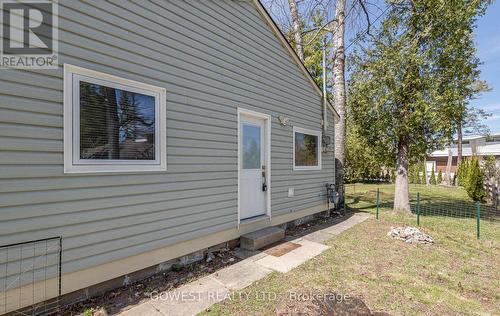 2137 Shore Lane, Wasaga Beach, ON - Outdoor