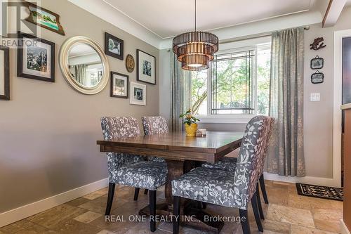5222 Bromley Road, Burlington, ON - Indoor Photo Showing Dining Room