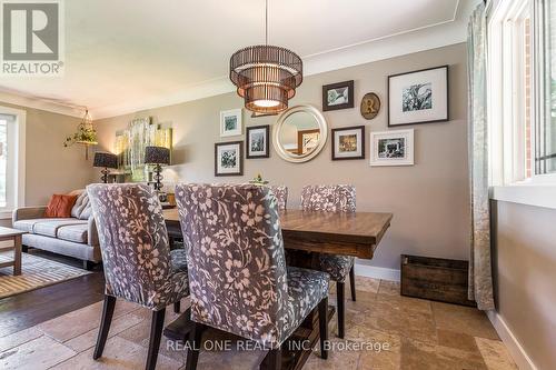5222 Bromley Road, Burlington, ON - Indoor Photo Showing Dining Room