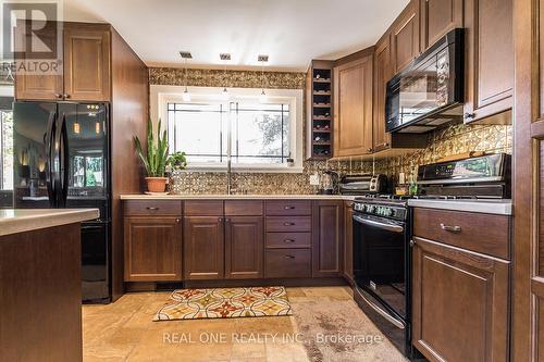 5222 Bromley Road, Burlington, ON - Indoor Photo Showing Kitchen