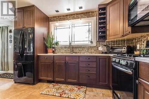 5222 Bromley Road, Burlington, ON - Indoor Photo Showing Kitchen
