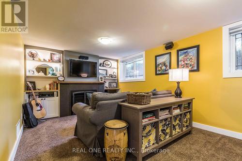 5222 Bromley Road, Burlington, ON - Indoor Photo Showing Other Room