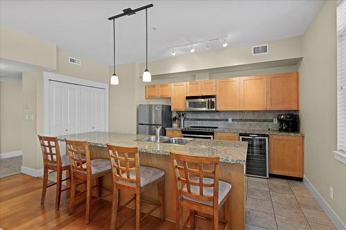 301-4205 Gellatly Road, West Kelowna, BC - Indoor Photo Showing Kitchen With Double Sink