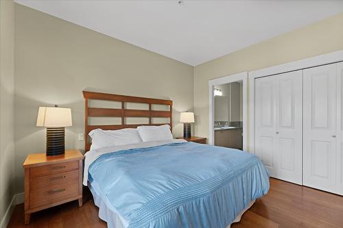 301-4205 Gellatly Road, West Kelowna, BC - Indoor Photo Showing Bedroom