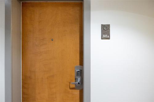 301-4205 Gellatly Road, West Kelowna, BC - Indoor Photo Showing Other Room