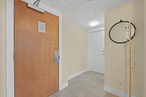 301-4205 Gellatly Road, West Kelowna, BC - Indoor Photo Showing Other Room