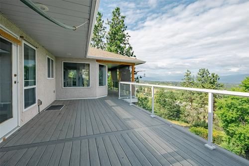 1180 Ray Road, Kelowna, BC - Outdoor With Exterior