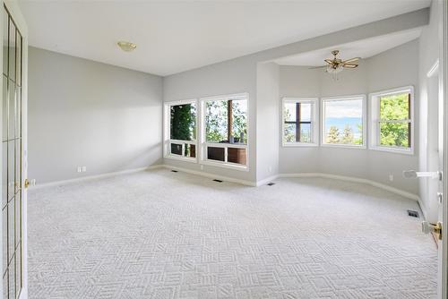 1180 Ray Road, Kelowna, BC - Indoor Photo Showing Other Room