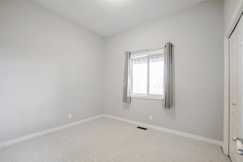 1180 Ray Road, Kelowna, BC - Indoor Photo Showing Other Room
