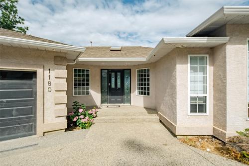 1180 Ray Road, Kelowna, BC - Outdoor