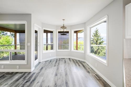 1180 Ray Road, Kelowna, BC - Indoor Photo Showing Other Room