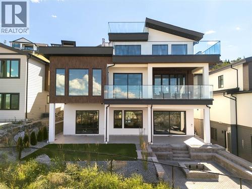 1016 Emslie Street, Kelowna, BC - Outdoor