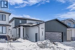 428 Woolf BEND  Saskatoon, SK S7W 1E5