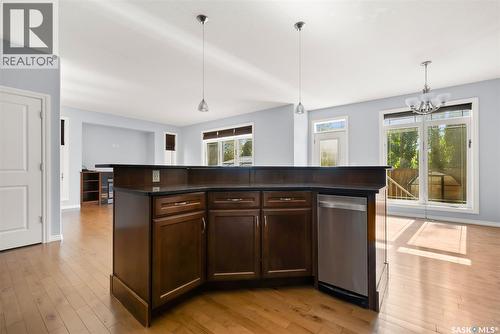 6925 Maple Ridge Drive, Regina, SK - Indoor Photo Showing Kitchen