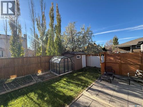 6925 Maple Ridge Drive, Regina, SK - Outdoor