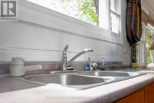 1230 Forsters Road, Minden Hills (Lutterworth), ON - Indoor Photo Showing Kitchen With Double Sink