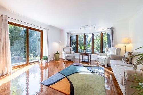 53 Rue Chartres  Dollard-Des-Ormeaux, QC H9A 1J6