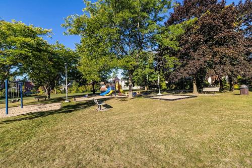 View - 53 Rue Chartres, Dollard-Des-Ormeaux, QC - Outdoor