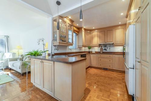 Kitchen - 53 Rue Chartres, Dollard-Des-Ormeaux, QC - Indoor Photo Showing Kitchen With Double Sink