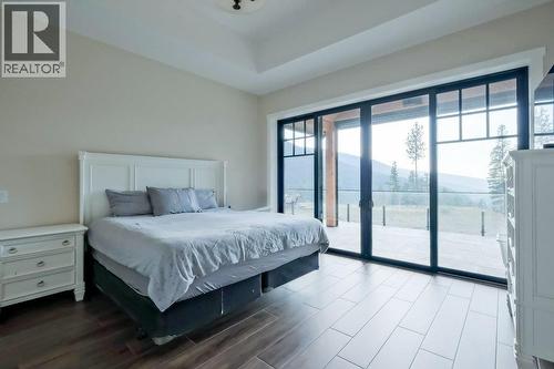 7839 Falcon Ridge Crescent, Kelowna, BC - Indoor Photo Showing Bedroom