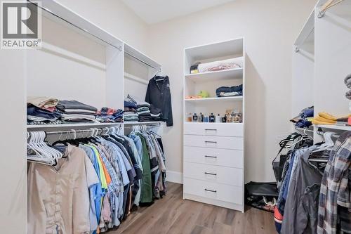 7839 Falcon Ridge Crescent, Kelowna, BC - Indoor With Storage