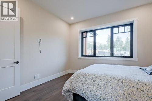 7839 Falcon Ridge Crescent, Kelowna, BC - Indoor Photo Showing Bedroom