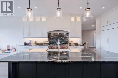 7839 Falcon Ridge Crescent, Kelowna, BC - Indoor Photo Showing Kitchen With Upgraded Kitchen