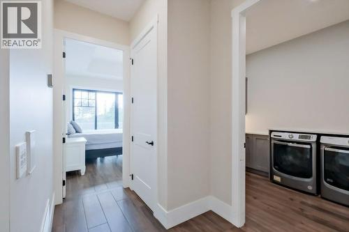 7839 Falcon Ridge Crescent, Kelowna, BC - Indoor Photo Showing Laundry Room