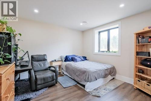 7839 Falcon Ridge Crescent, Kelowna, BC - Indoor Photo Showing Bedroom
