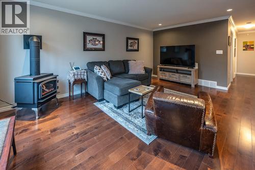 7 Birch Court, Osoyoos, BC - Indoor Photo Showing Living Room