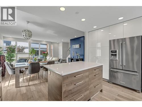 1515 Highland Drive N Unit# 34, Kelowna, BC - Indoor Photo Showing Kitchen With Upgraded Kitchen