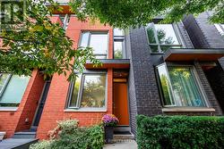 68 BOULTON AVENUE  Toronto, ON M4M 2J5
