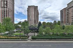 343 - 20 INN ON THE PARK DRIVE  Toronto, ON M3C 0P8