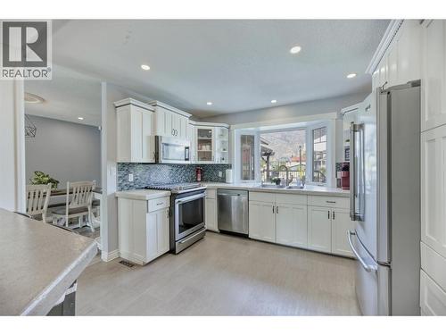 52 Harbour Key Drive, Osoyoos, BC - Indoor Photo Showing Kitchen With Double Sink