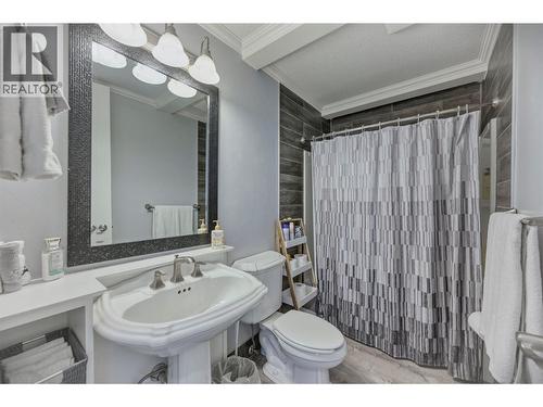 52 Harbour Key Drive, Osoyoos, BC - Indoor Photo Showing Bathroom
