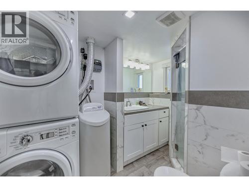 52 Harbour Key Drive, Osoyoos, BC - Indoor Photo Showing Laundry Room