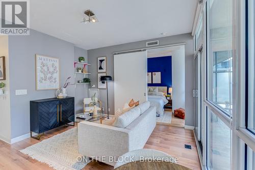 616 - 478 King Street W, Toronto, ON - Indoor