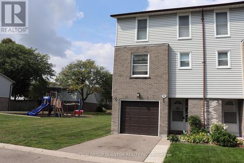 50 - 2440 BROMSGROVE ROAD  Mississauga, ON L5J 4J7