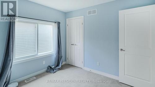 28 Mclaughlin Street, Welland, ON - Indoor