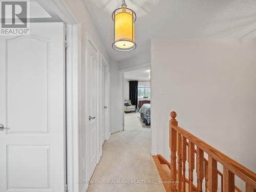 79 Watkins Glen Crescent, Aurora, ON - Indoor Photo Showing Other Room
