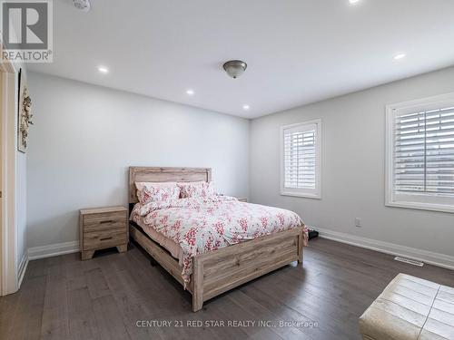 22 Rolling Rock Way, Brampton, ON - Indoor Photo Showing Bedroom