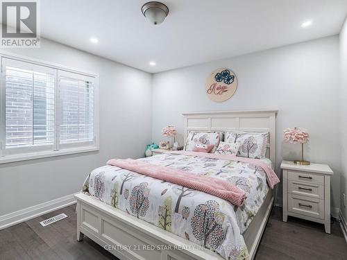 22 Rolling Rock Way, Brampton, ON - Indoor Photo Showing Bedroom
