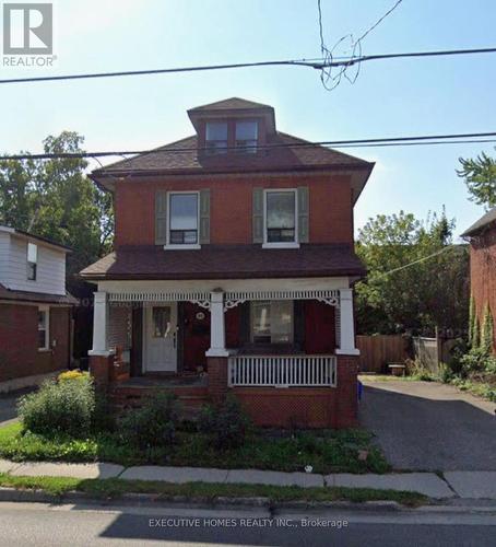 99 ADELAIDE AVENUE W  Oshawa, ON L1G 1Y5